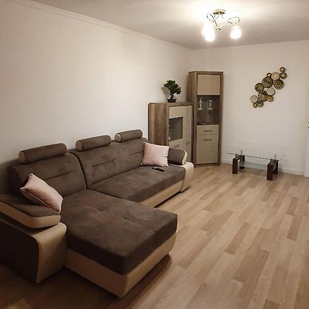 Rebecca Sweet Apartment Oradea Exterior photo